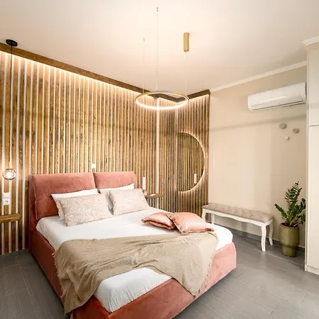 Meltemi House - A Seaside Luxury Maisonnette Holiday home Dhiyeliotika