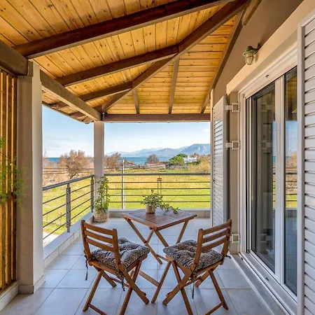 Meltemi House - A Seaside Luxury Maisonnette Ferienhaus Dhiyellótika