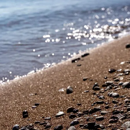 Feriehus Meltemi House - A Seaside Luxury Maisonnette *