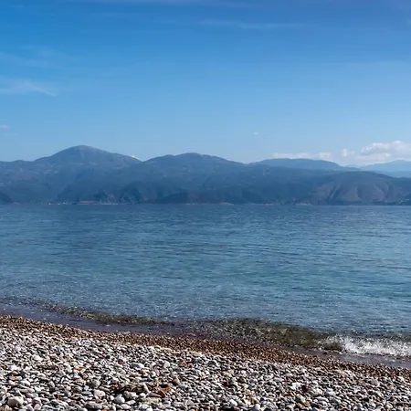 Feriehus Meltemi House - A Seaside Luxury Maisonnette