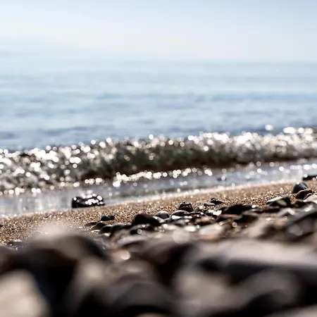 Ferienhaus Meltemi House - A Seaside Luxury Maisonnette *